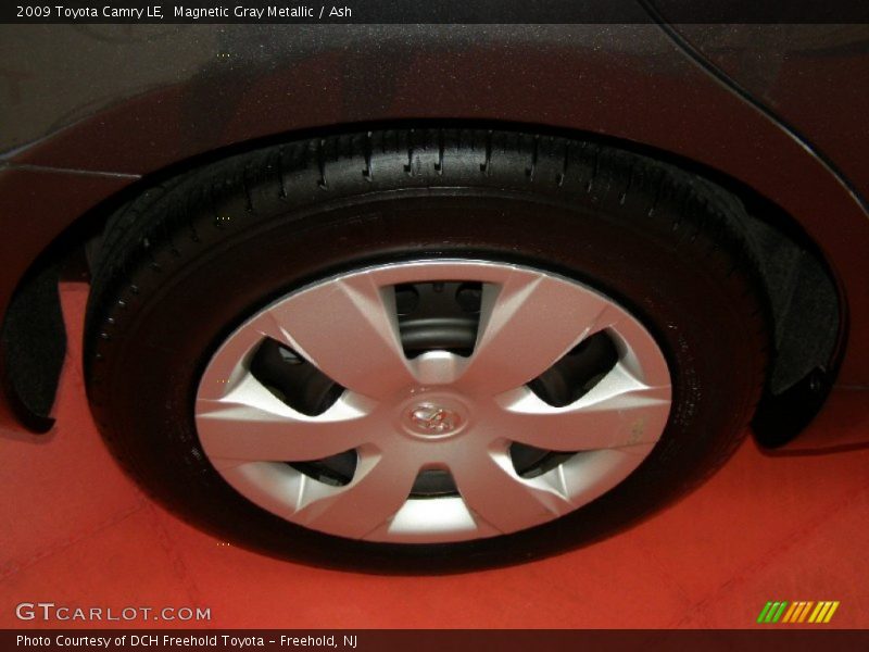 Magnetic Gray Metallic / Ash 2009 Toyota Camry LE
