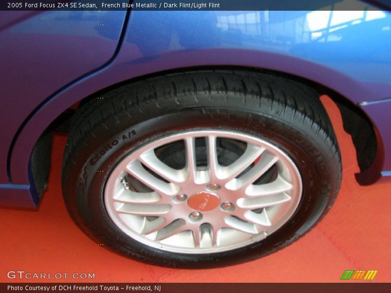 French Blue Metallic / Dark Flint/Light Flint 2005 Ford Focus ZX4 SE Sedan