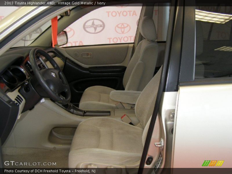 Vintage Gold Metallic / Ivory 2003 Toyota Highlander 4WD