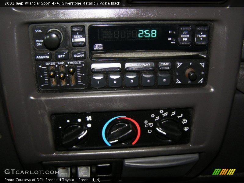 Silverstone Metallic / Agate Black 2001 Jeep Wrangler Sport 4x4