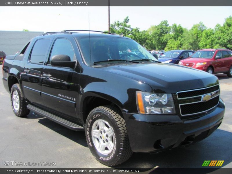 Front 3/4 View of 2008 Avalanche LS 4x4