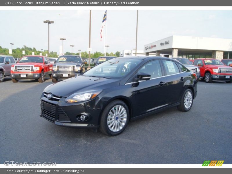 Tuxedo Black Metallic / Tuscany Red Leather 2012 Ford Focus Titanium Sedan