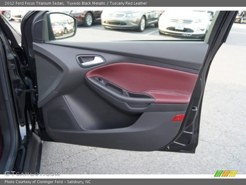 Door Panel of 2012 Focus Titanium Sedan