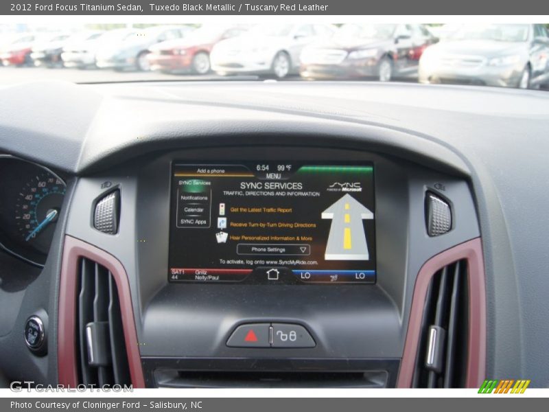 Controls of 2012 Focus Titanium Sedan