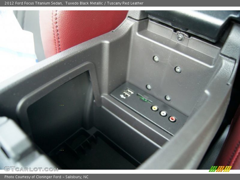 Tuxedo Black Metallic / Tuscany Red Leather 2012 Ford Focus Titanium Sedan