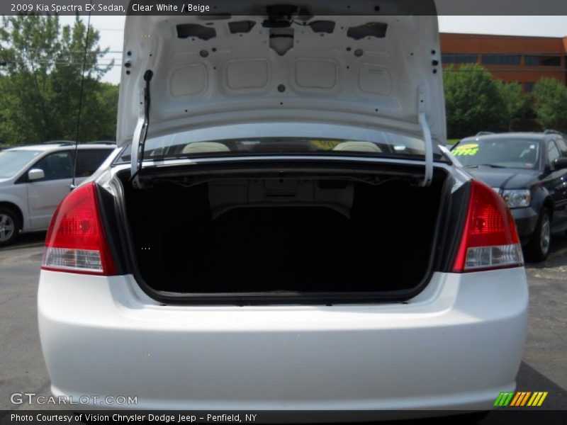 Clear White / Beige 2009 Kia Spectra EX Sedan