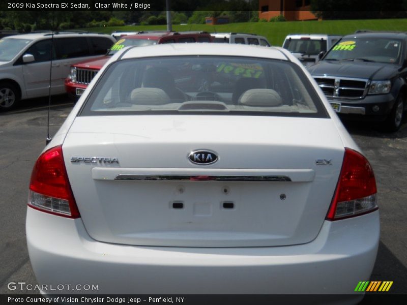 Clear White / Beige 2009 Kia Spectra EX Sedan