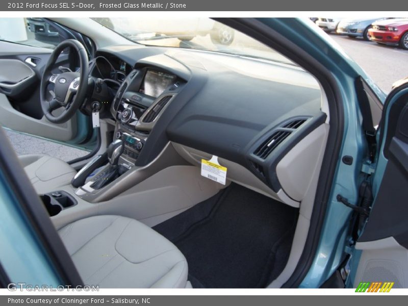  2012 Focus SEL 5-Door Stone Interior