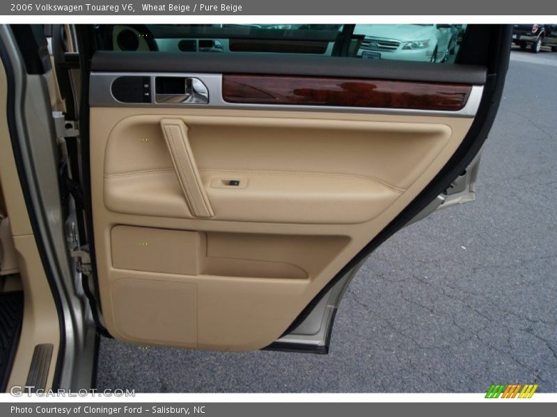Wheat Beige / Pure Beige 2006 Volkswagen Touareg V6