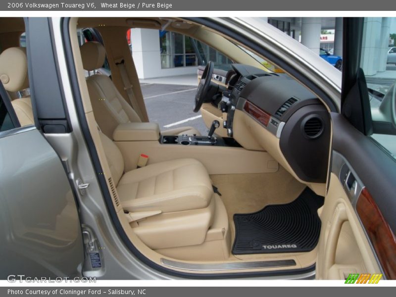 Wheat Beige / Pure Beige 2006 Volkswagen Touareg V6