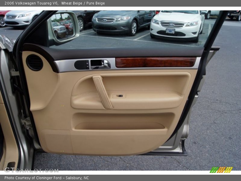 Wheat Beige / Pure Beige 2006 Volkswagen Touareg V6