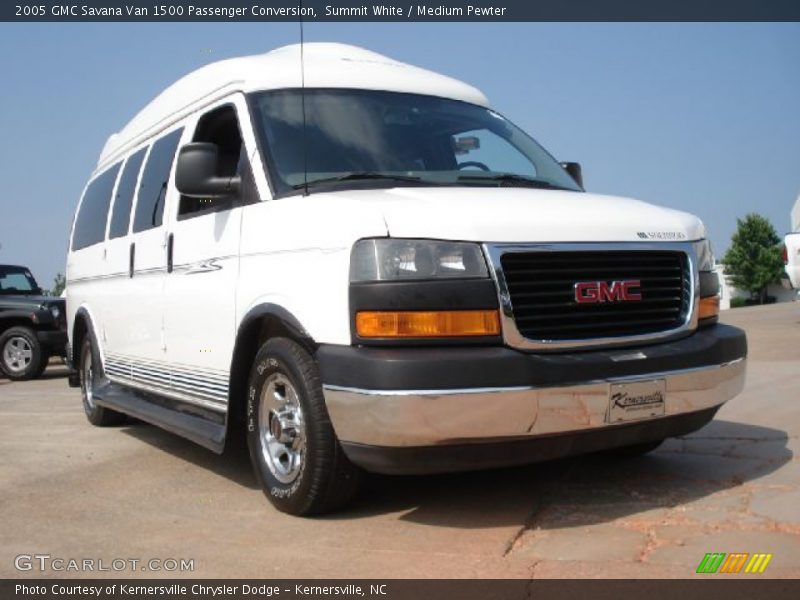 Summit White / Medium Pewter 2005 GMC Savana Van 1500 Passenger Conversion