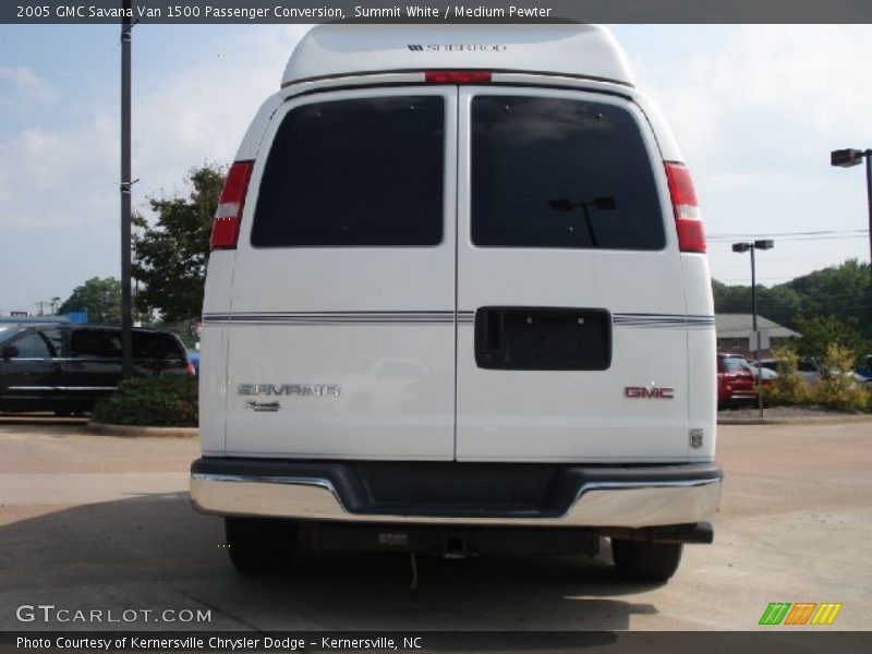 Summit White / Medium Pewter 2005 GMC Savana Van 1500 Passenger Conversion