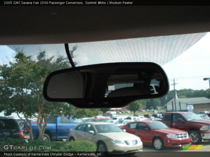 Summit White / Medium Pewter 2005 GMC Savana Van 1500 Passenger Conversion