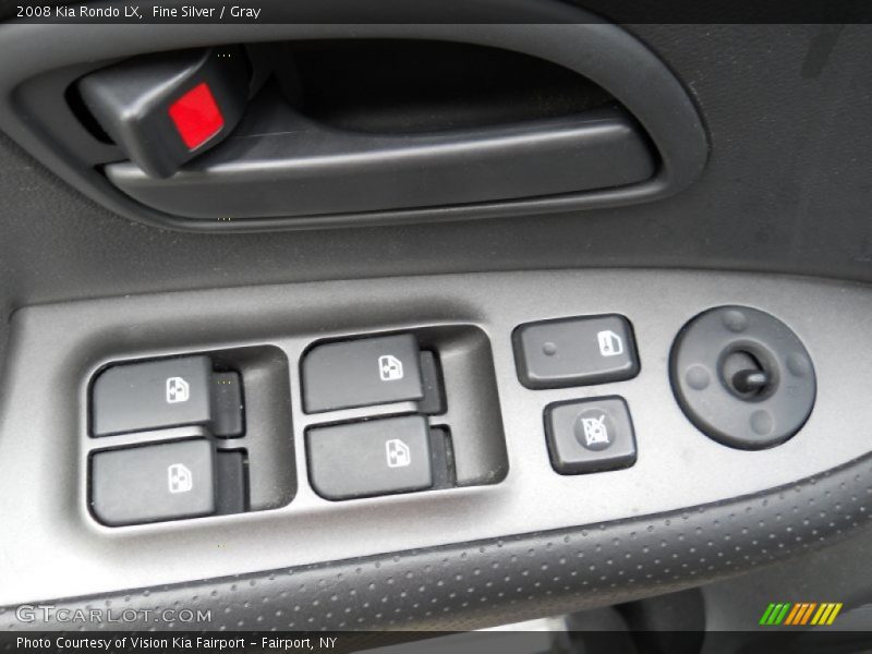 Controls of 2008 Rondo LX