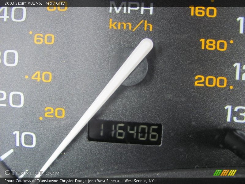 Red / Gray 2003 Saturn VUE V6