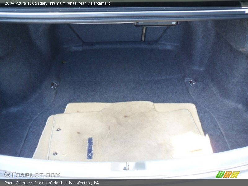  2004 TSX Sedan Trunk