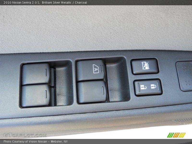 Brilliant Silver Metallic / Charcoal 2010 Nissan Sentra 2.0 S