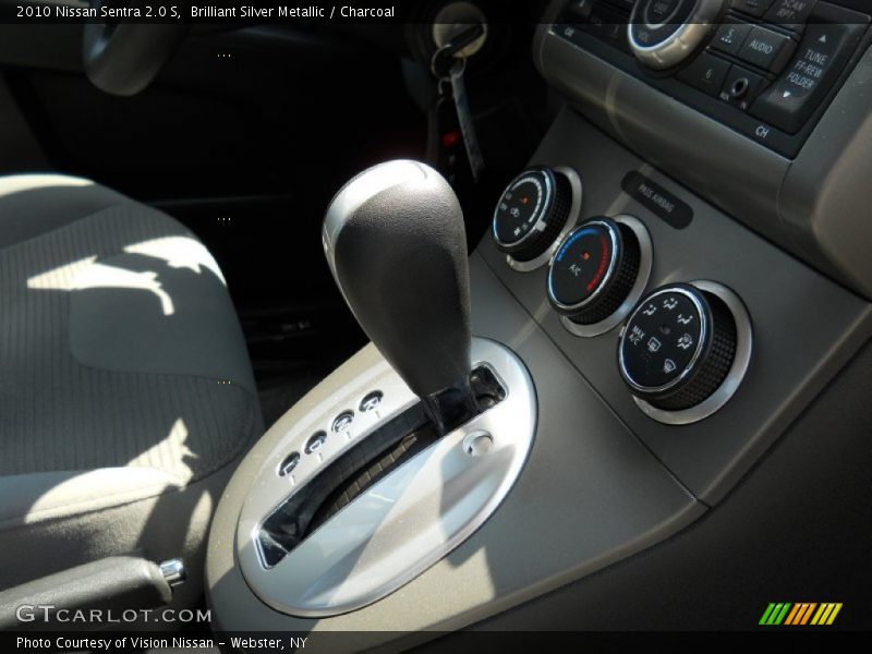 Brilliant Silver Metallic / Charcoal 2010 Nissan Sentra 2.0 S