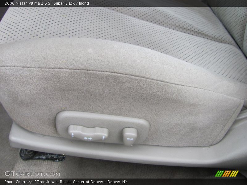 Super Black / Blond 2006 Nissan Altima 2.5 S