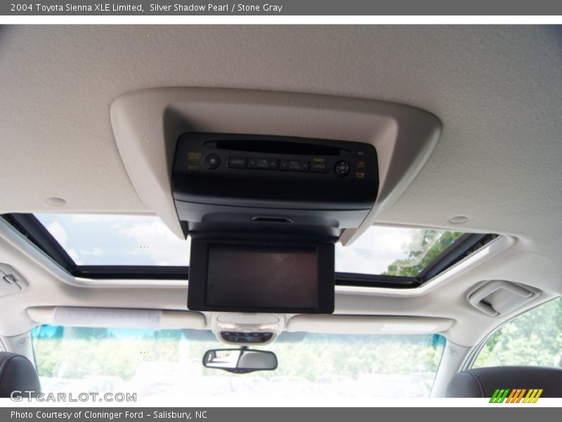 Silver Shadow Pearl / Stone Gray 2004 Toyota Sienna XLE Limited