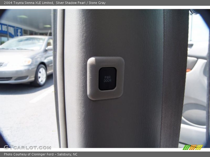Silver Shadow Pearl / Stone Gray 2004 Toyota Sienna XLE Limited