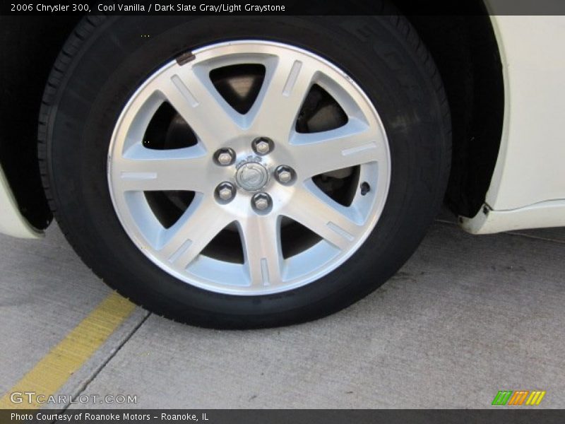 Cool Vanilla / Dark Slate Gray/Light Graystone 2006 Chrysler 300