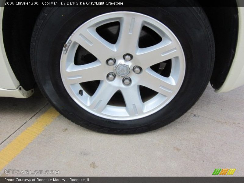 Cool Vanilla / Dark Slate Gray/Light Graystone 2006 Chrysler 300