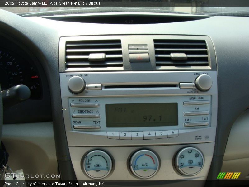 Aloe Green Metallic / Bisque 2009 Toyota Camry LE