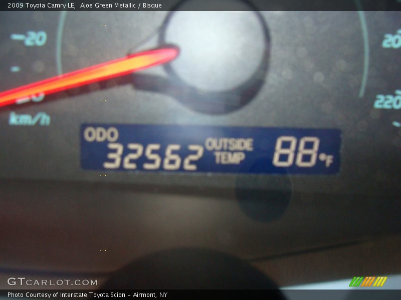 Aloe Green Metallic / Bisque 2009 Toyota Camry LE