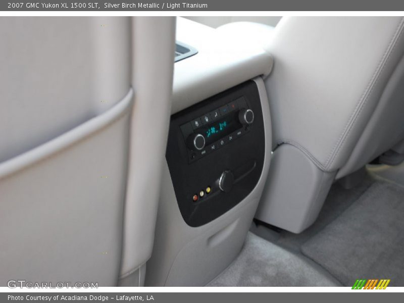 Silver Birch Metallic / Light Titanium 2007 GMC Yukon XL 1500 SLT