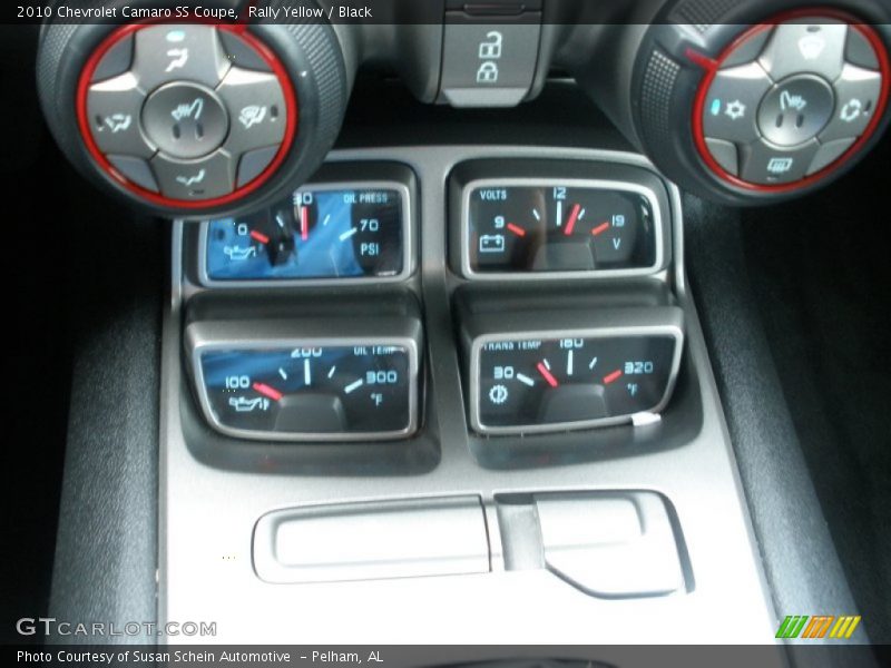 Controls of 2010 Camaro SS Coupe