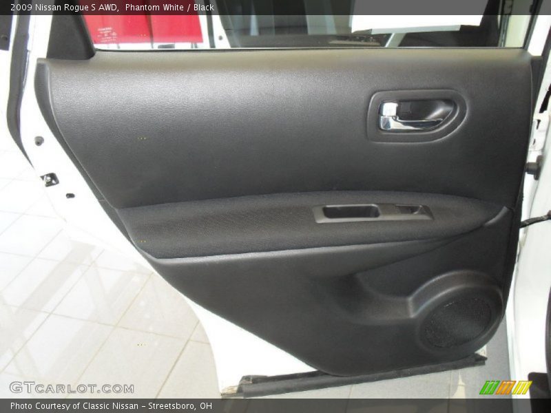 Phantom White / Black 2009 Nissan Rogue S AWD