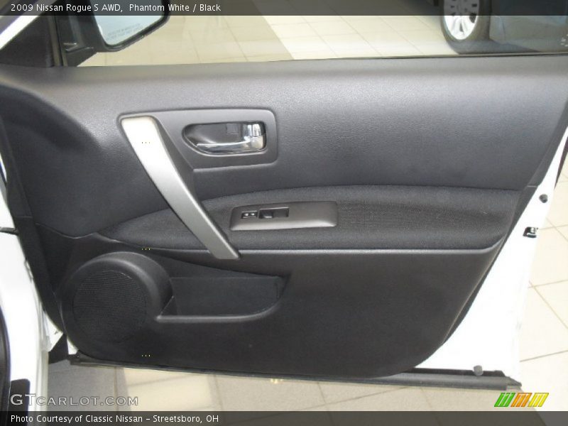 Phantom White / Black 2009 Nissan Rogue S AWD