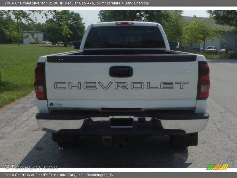 Summit White / Dark Charcoal 2004 Chevrolet Silverado 2500HD Regular Cab 4x4