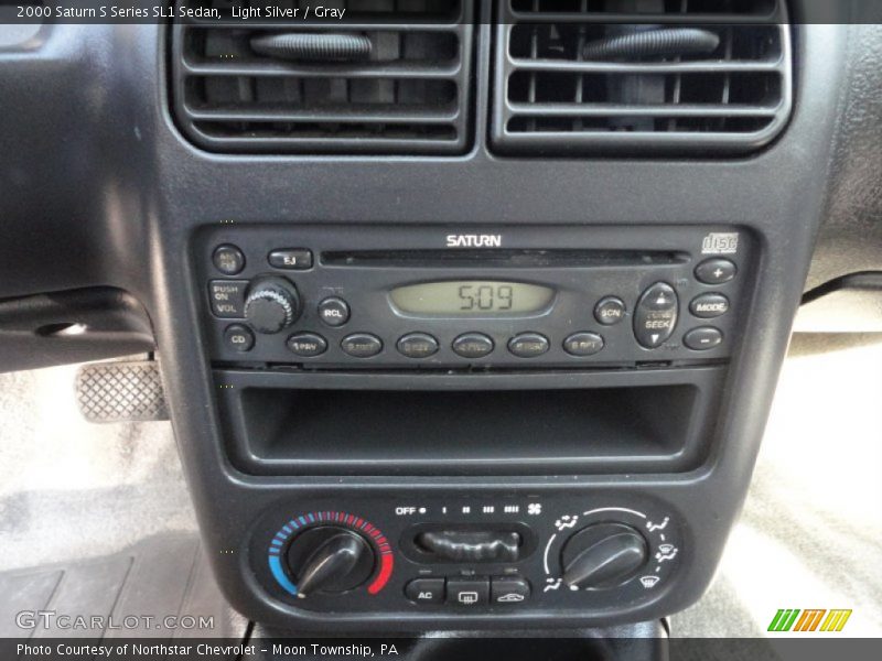 Light Silver / Gray 2000 Saturn S Series SL1 Sedan