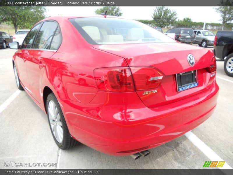 Tornado Red / Cornsilk Beige 2011 Volkswagen Jetta SEL Sedan