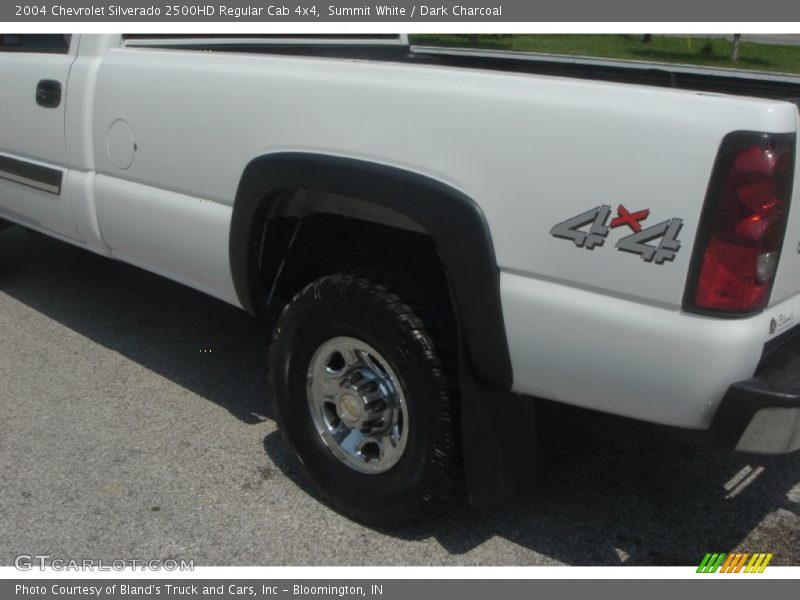 Summit White / Dark Charcoal 2004 Chevrolet Silverado 2500HD Regular Cab 4x4
