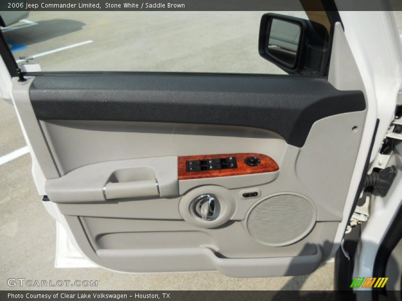 Door Panel of 2006 Commander Limited