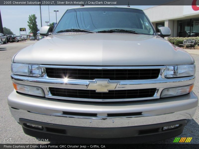 Silver Birch Metallic / Gray/Dark Charcoal 2005 Chevrolet Suburban 1500 LT