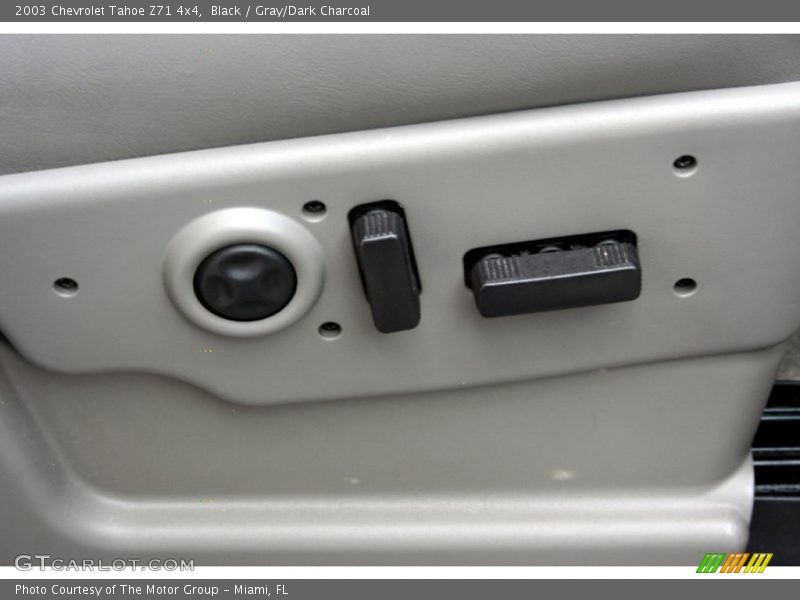 Black / Gray/Dark Charcoal 2003 Chevrolet Tahoe Z71 4x4
