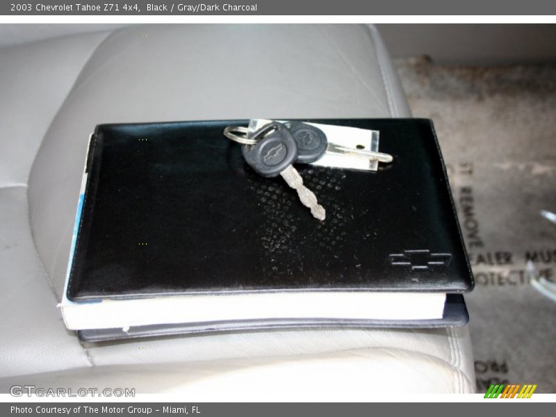 Black / Gray/Dark Charcoal 2003 Chevrolet Tahoe Z71 4x4