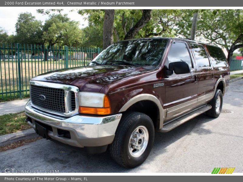 Front 3/4 View of 2000 Excursion Limited 4x4