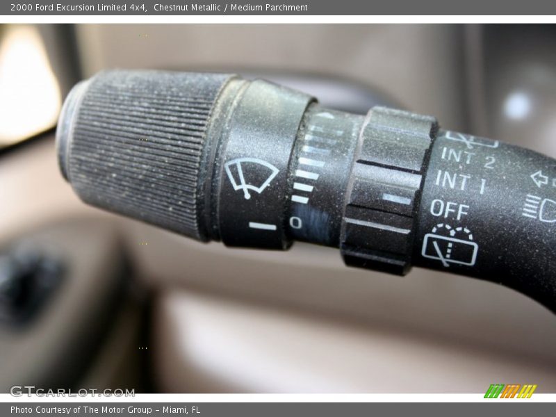 Controls of 2000 Excursion Limited 4x4
