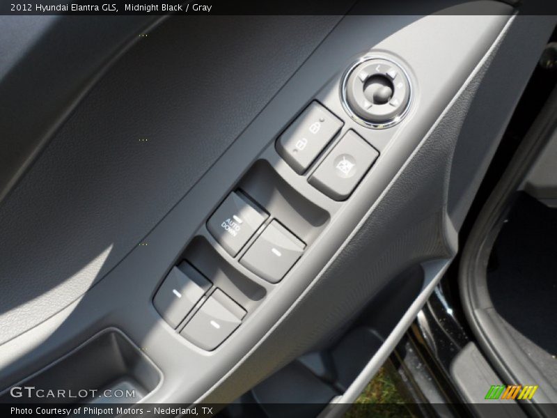 Controls of 2012 Elantra GLS