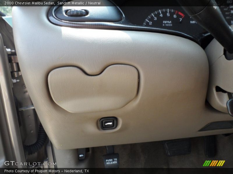 Sandrift Metallic / Neutral 2000 Chevrolet Malibu Sedan
