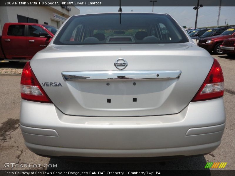 Brillant Silver / Charcoal 2009 Nissan Versa 1.8 S Sedan