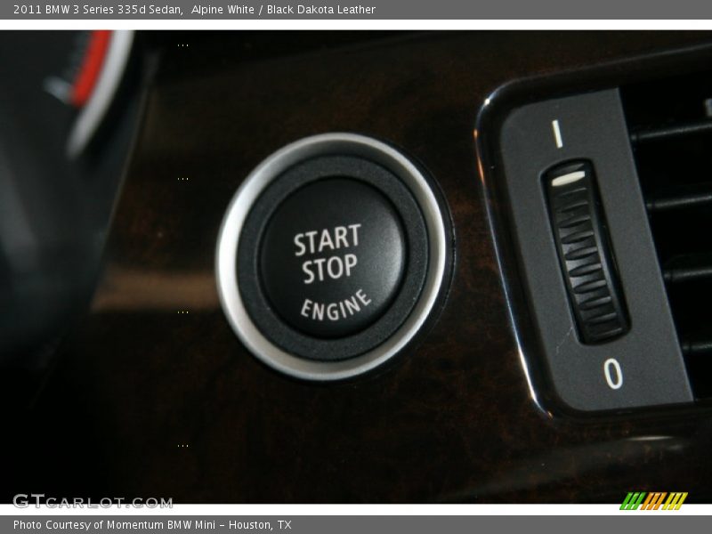 Alpine White / Black Dakota Leather 2011 BMW 3 Series 335d Sedan