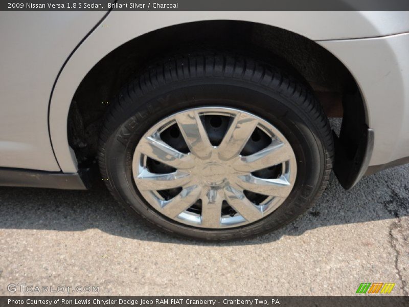Brillant Silver / Charcoal 2009 Nissan Versa 1.8 S Sedan