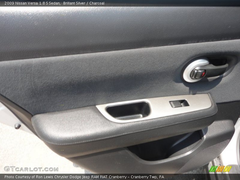 Brillant Silver / Charcoal 2009 Nissan Versa 1.8 S Sedan